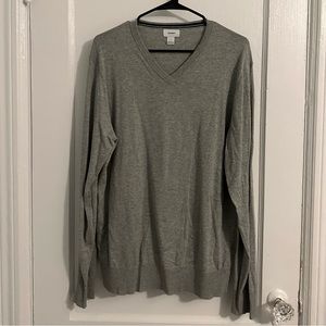 Old Navy Size L Gray V-Neck Sweater